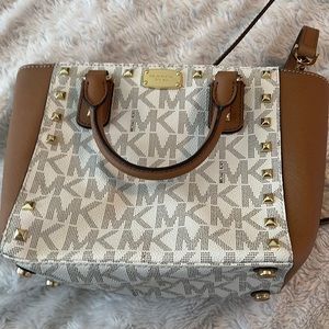 Small crossbody Michael Kors purse